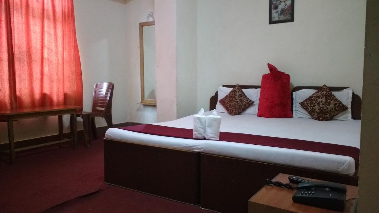 Hotel Pradhan Residency Гангток Экстерьер фото