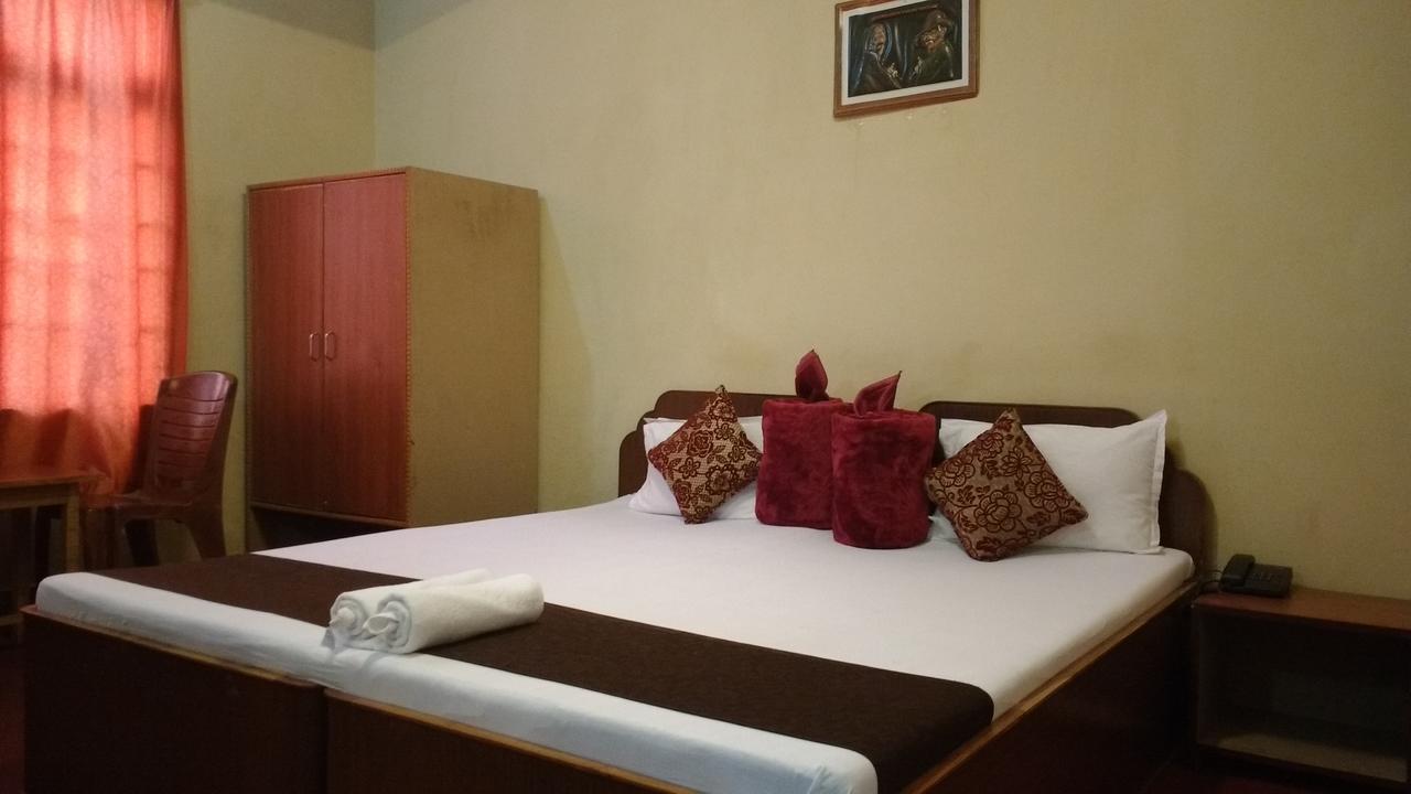 Hotel Pradhan Residency Гангток Экстерьер фото
